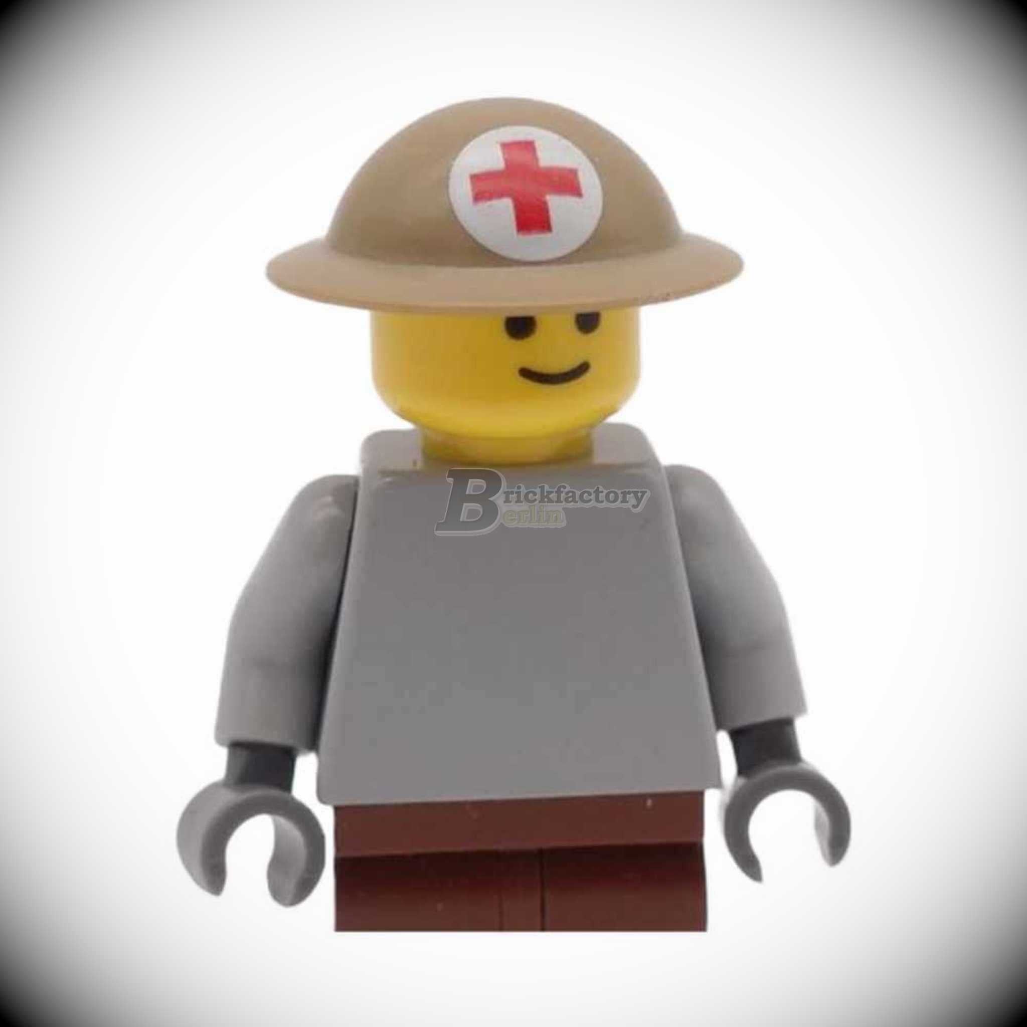 BF-0505 -WWII Helmet Red Cross Brodie England (Brickfactory)